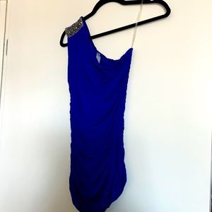 Cute rouched barely worn top!